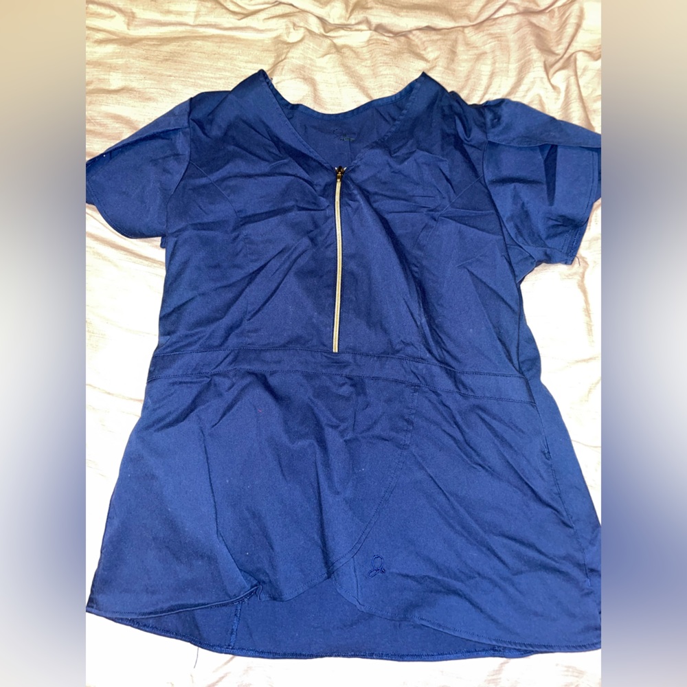 Jaanuu scrub set